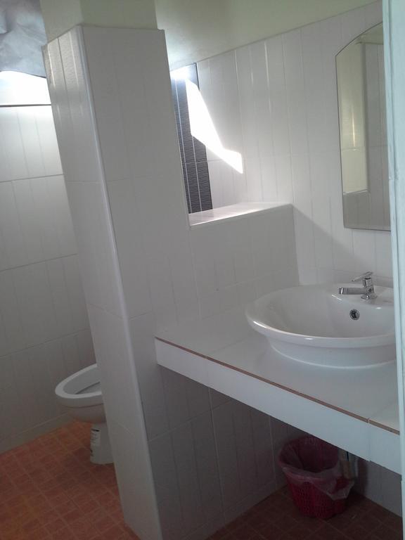 Bansappoori Lejlighedshotel Lamphun Værelse billede